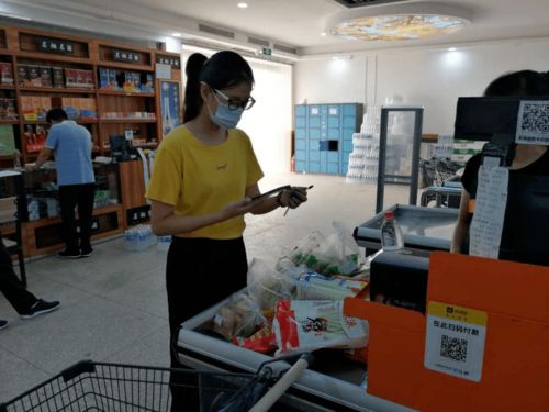 五河县市场监管局开展预包装食品安全抽检工作